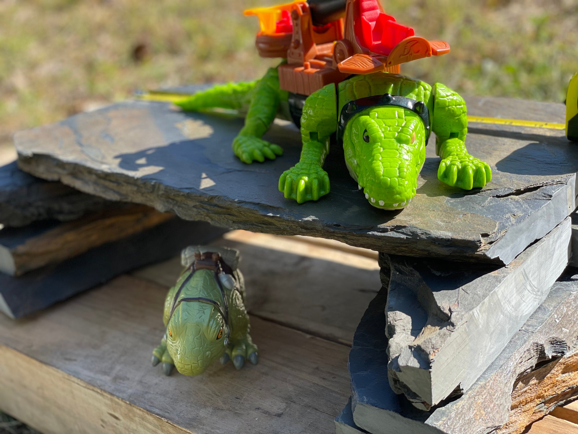 Slate Cave, basing for terrariums and large reptiles. 