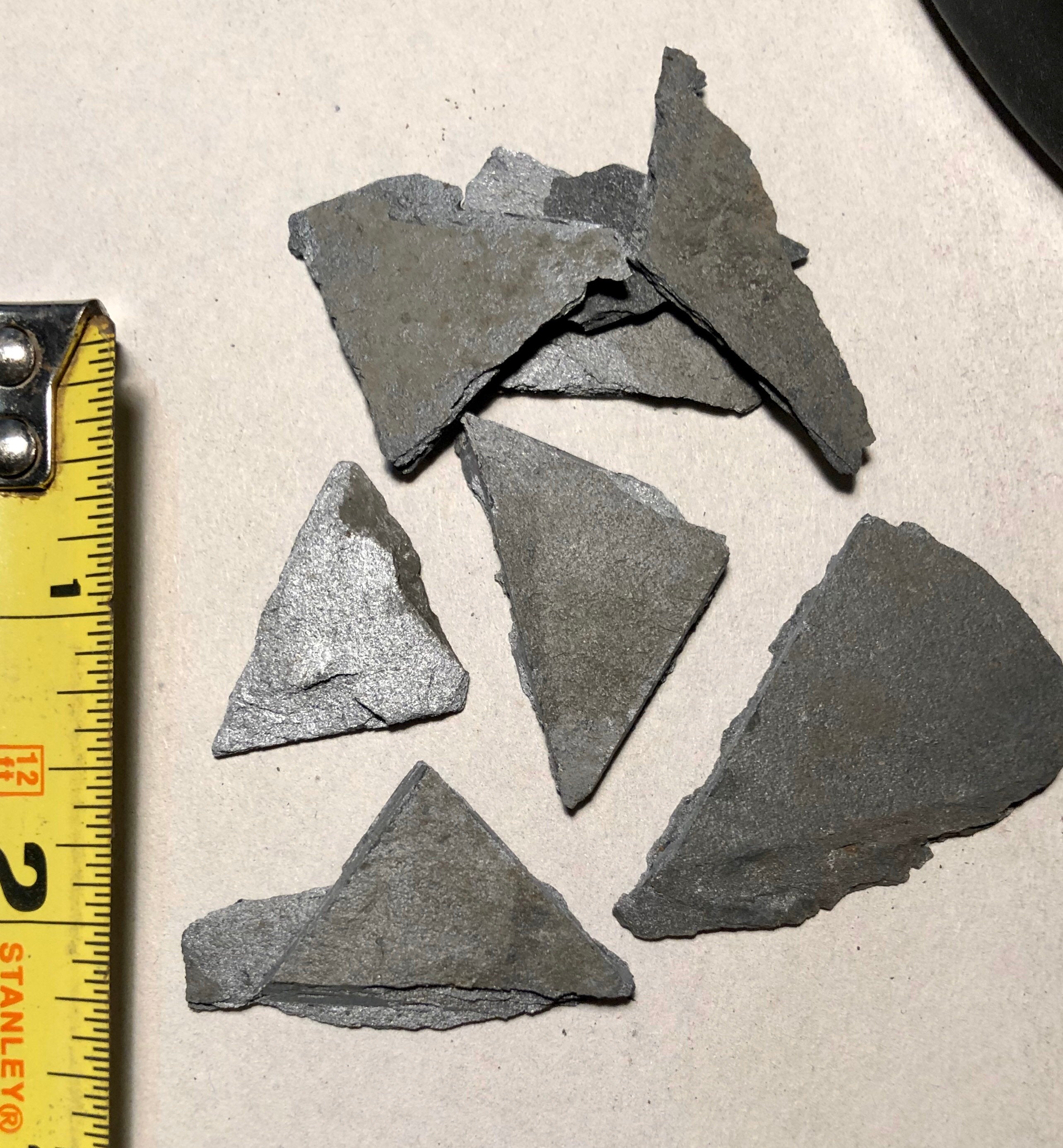 Make your own NATURAL SLATE STONE arrowheads. Easy to shape. Primitive tools, crafts, projects.