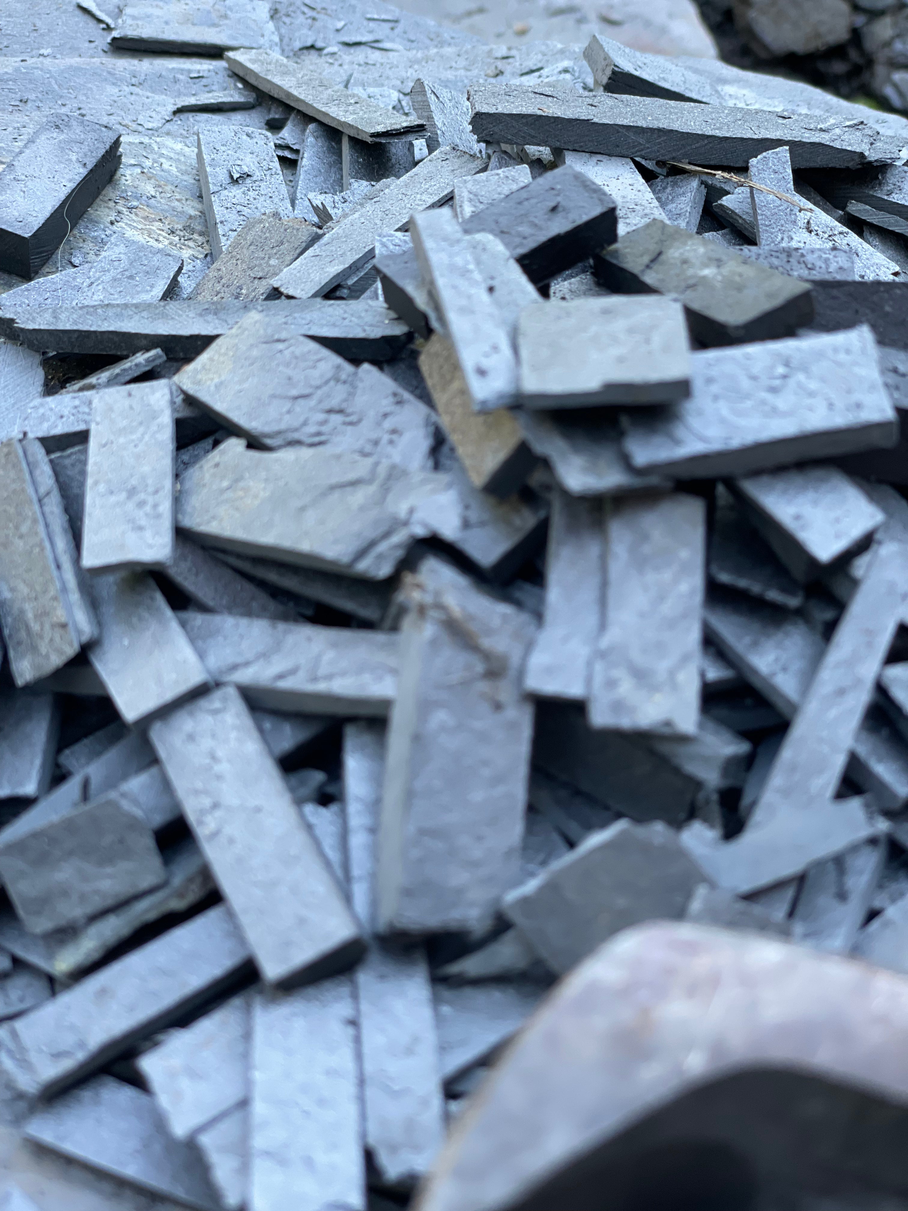 Chips Rods Natural Slate Rods & Chips for Mosaics | The Clean Slate Company