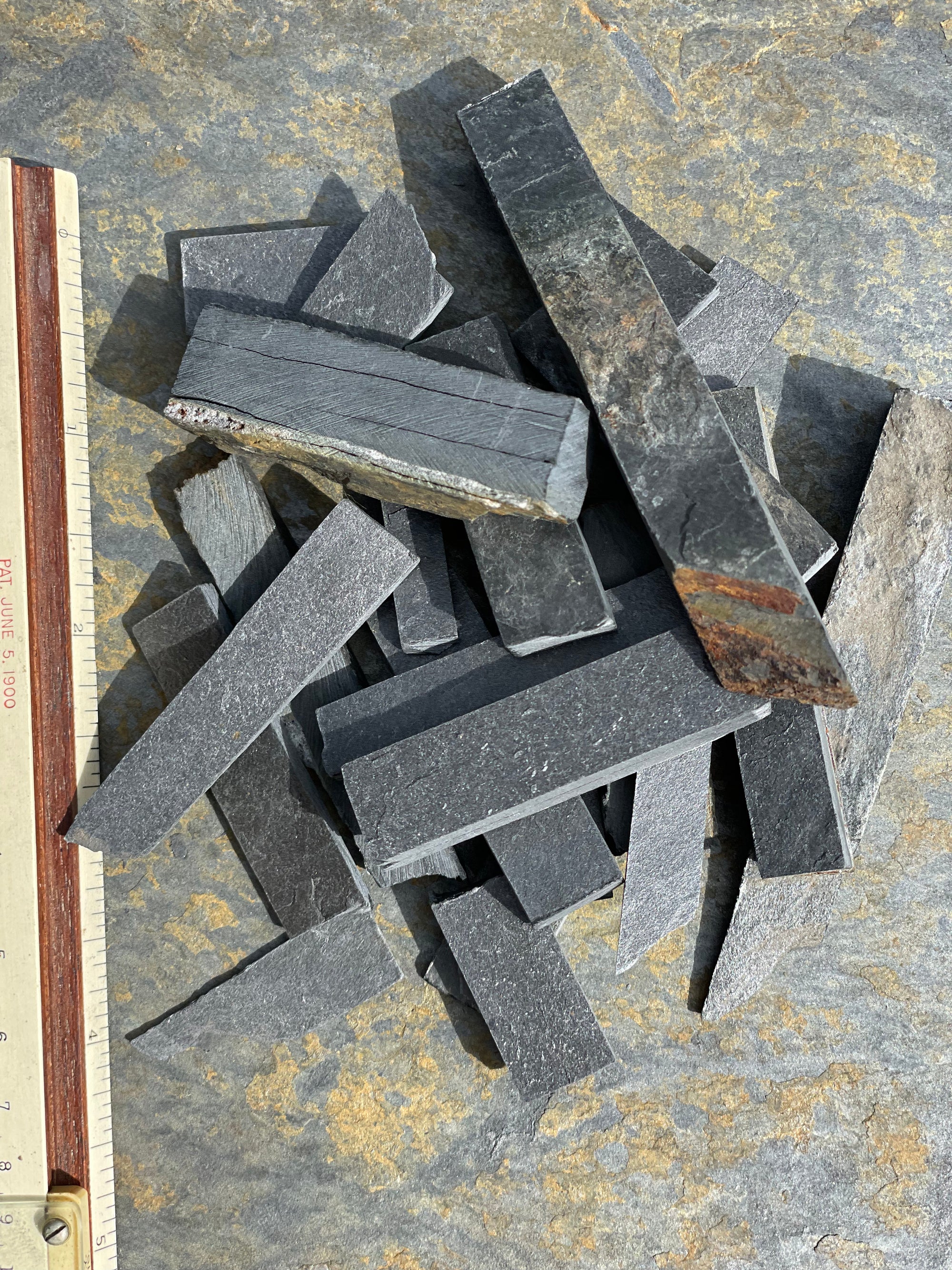 Slate Rods Chips for Mosaics