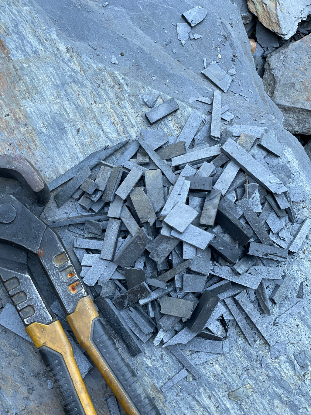 Chips Rods Natural Slate Rods & Chips for Mosaics | The Clean Slate Company