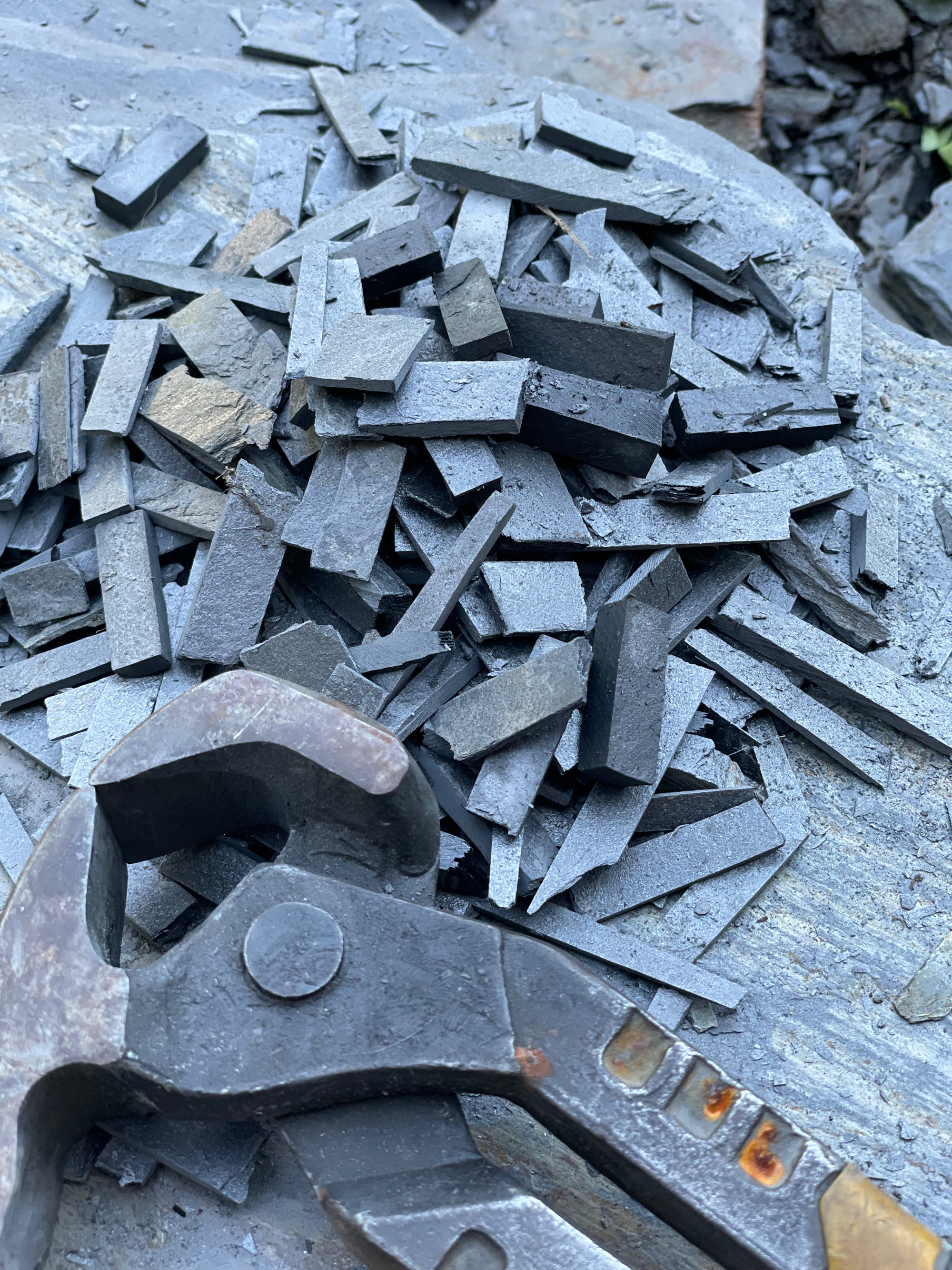 Slate Rods Chips for Mosaics